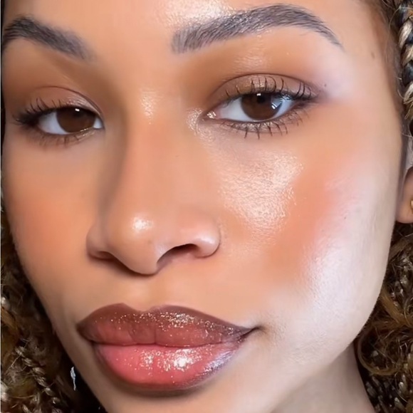 💋 OH BABY a MAC LIPGLASS. ** NEW IN THE BOX. RETAIL $24. - Picture 8 of 13